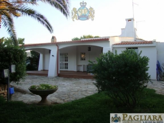 (Cod. Immobile: 705) - Tipologia: Villa a Ostuni (Brindisi) Puglia