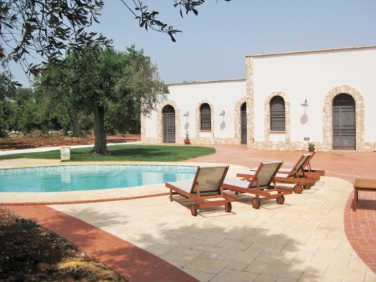 (Cod. Immobile: 211123) Trulli Oasi nel verde in Vendita a San Vito dei Normanni, Brindisi, Puglia - Tipologia: Trullo a San Vito Dei Normanni (Brindisi) Puglia
